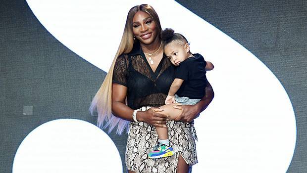 Serena Williams, 38, Goes Makeup-Free While Snuggling Her Daughter Olympia, 2, In New Pic - hollywoodlife.com