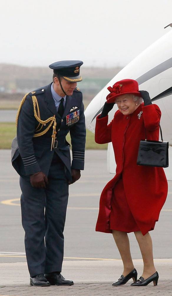 The Queen Is Hiring an Official Royal Helicopter Pilot to Fly Her to Engagements - flipboard.com