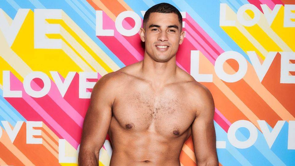 Love Island's Connagh Howard shows off incredible body transformation and WOW - heatworld.com