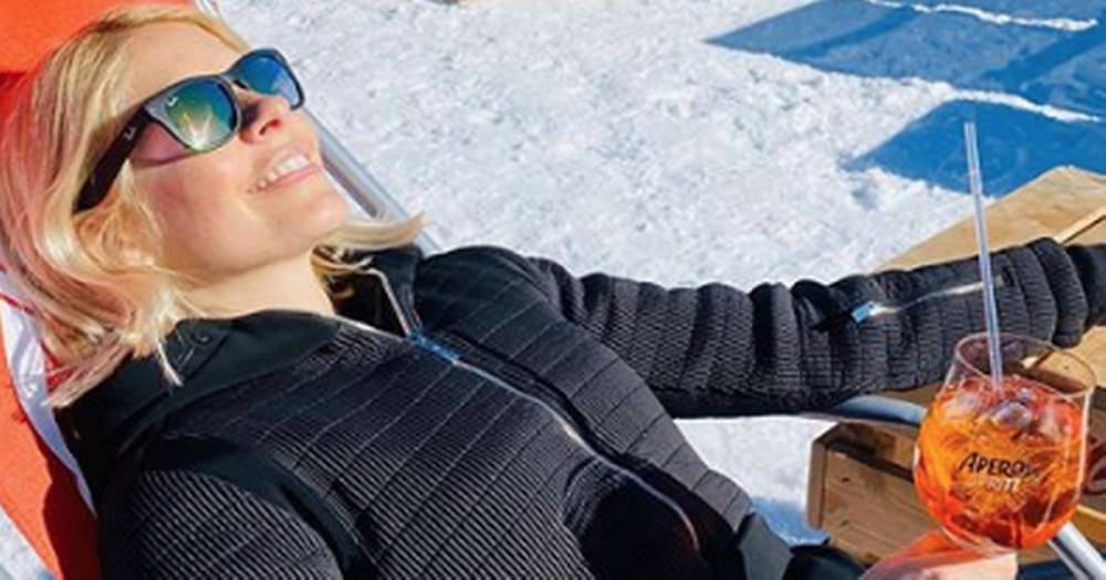 Holly Willoughby shares pictures from boozy half-term ski holiday and incredible video of son Chester on the slopes - www.ok.co.uk