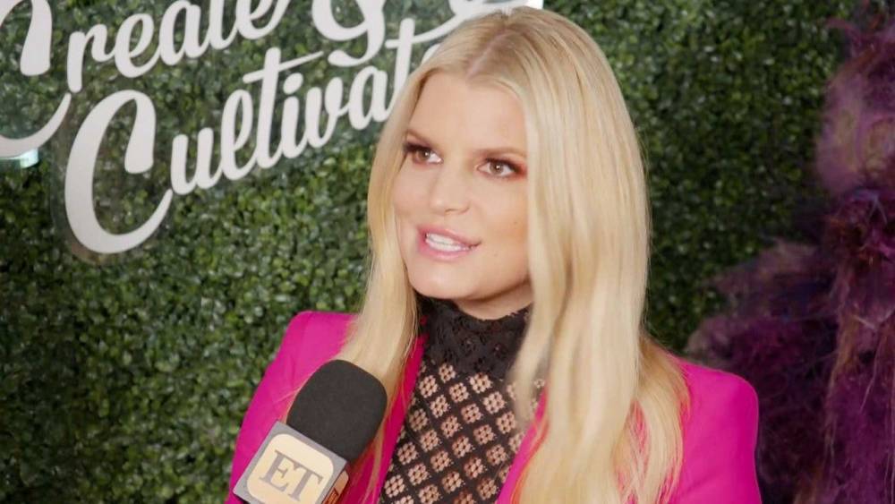 Jessica Simpson Praises Britney Spears & Christina Aguilera After They Were 'Pushed' into Competing as Kids - www.etonline.com - Los Angeles