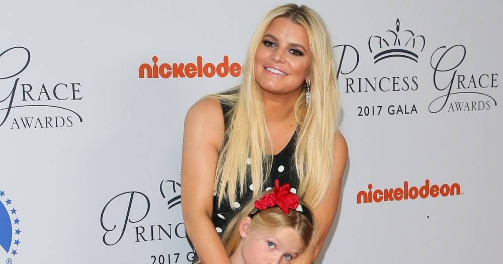 Jessica Simpson Reveals Daughter Maxwell, 7, Sketches Dress Designs for Her Stuffed Animals - flipboard.com - Los Angeles