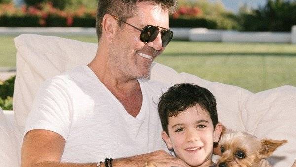 Simon Cowell and son Eric, six, sign deal for seven children’s books - www.breakingnews.ie