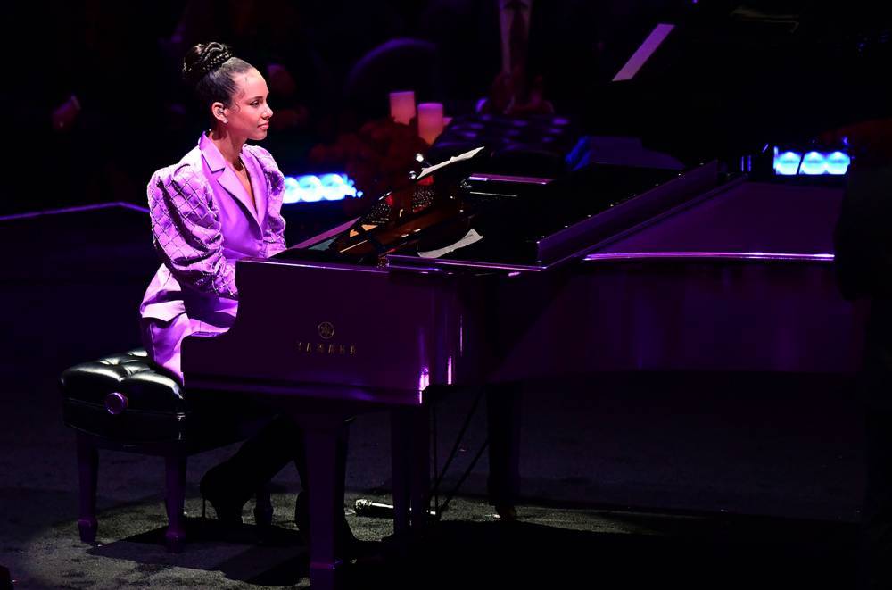 Alicia Keys Plays 'Moonlight Sonata' at Memorial After Story About Kobe Bryant Learning to Play It for His Wife - www.billboard.com - Los Angeles