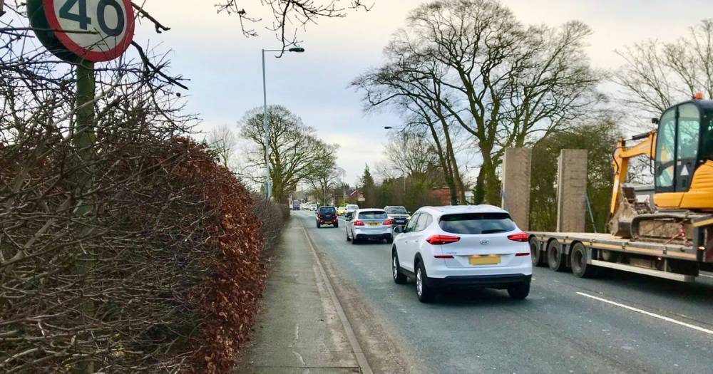 Campaigners say one of the region's busiest and most dangerous roads urgently needs a cycle path - www.manchestereveningnews.co.uk