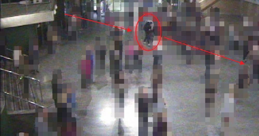 CCTV of Manchester Arena bomber Salman Abedi just 19 seconds before he detonated his device shown at brother's trial - www.manchestereveningnews.co.uk - Manchester