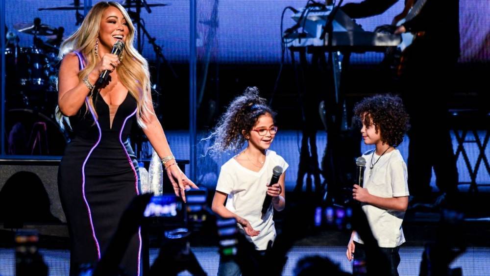 Mariah Carey Helps Daughter Monroe Hit the High Note in TikTok Video - www.etonline.com