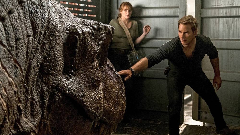 Director Colin Trevorrow Reveals the Official Title of 'Jurassic World 3' - www.etonline.com