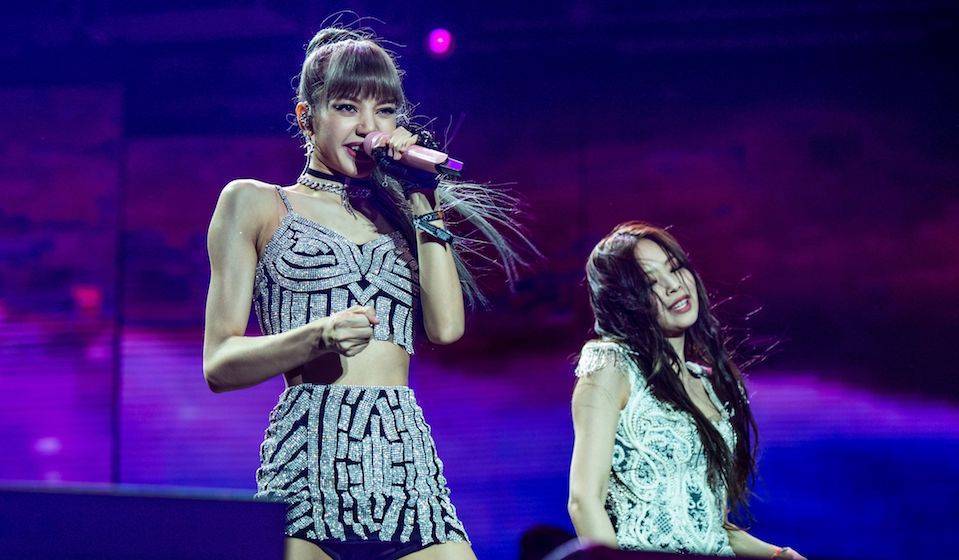 BLINKs Fully Tracked Down the Guy Who Hit BLACKPINK’s Lisa Got Him to Apologize - stylecaster.com