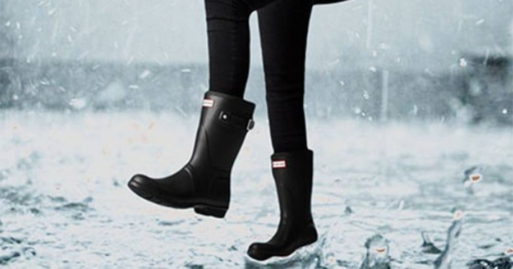 Today Only! Save Nearly $50 on Everyone’s Favorite Hunter Rain Boots - www.usmagazine.com