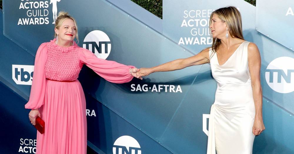 Elisabeth Moss Jokes About SAG Awards Moment With Jennifer Aniston: ‘She’s Very Handsy’ - www.usmagazine.com