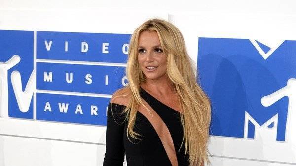 Britney Spears shares video of the moment she broke her foot while dancing - www.breakingnews.ie