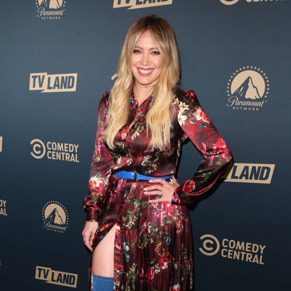 Lizzie McGuire creator wants revival show to move from Disney+ to Hulu - www.peoplemagazine.co.za