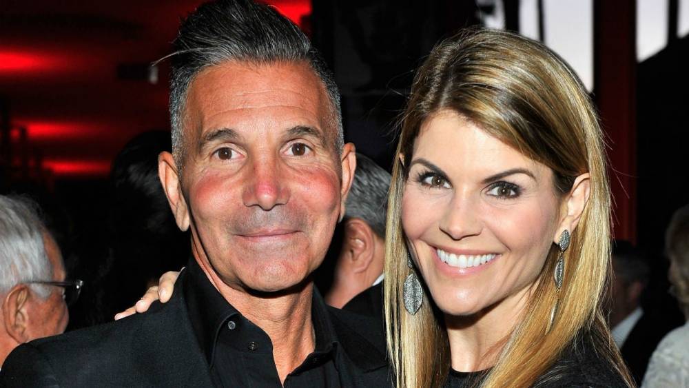 Lori Loughlin and Mossimo Giannulli's Trial Date Set - www.etonline.com - California - state Massachusets