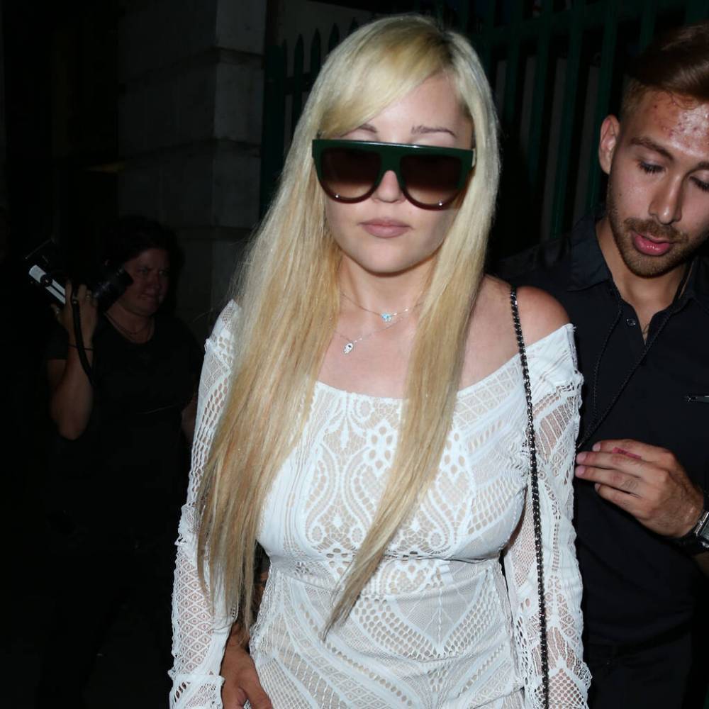 Amanda Bynes accuses paparazzi of editing pictures of her - www.peoplemagazine.co.za
