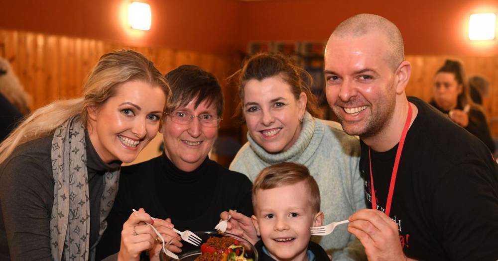 East Kilbride Slimming World group host fun 'diet' cook off - www.dailyrecord.co.uk - Britain