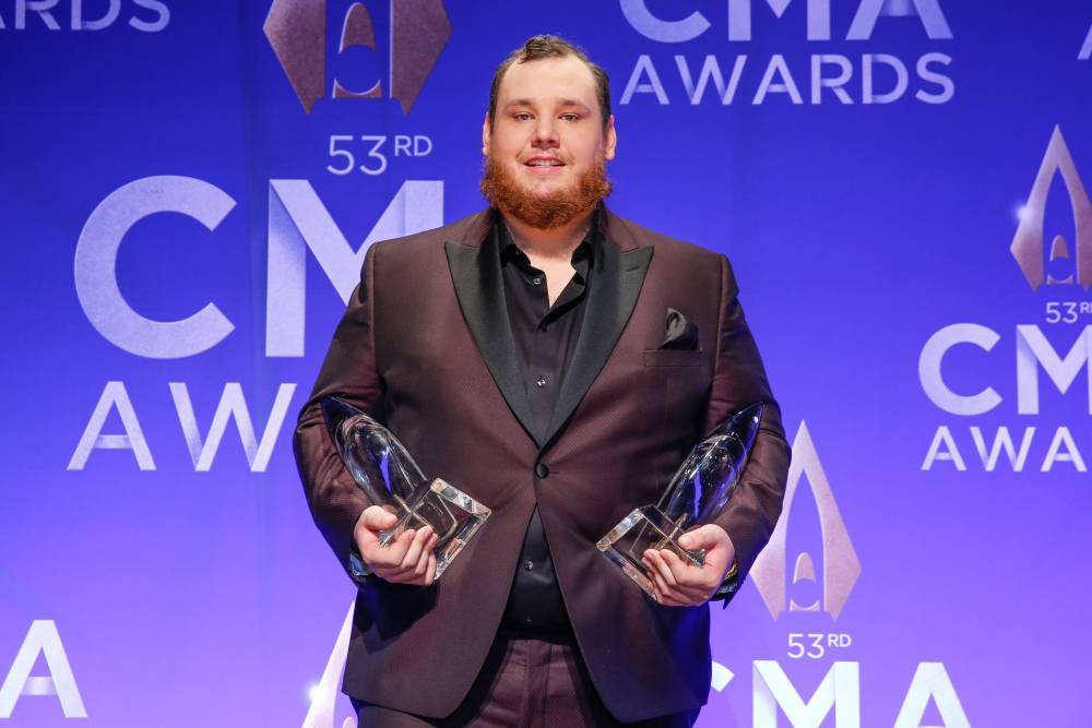 Luke Combs Reveals Why He Never Finished College: ‘I Was Just More Concerned With Drinking And Playing Rugby And Singing’ - etcanada.com