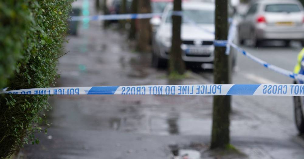 Man taken to hospital with knife wounds after 'serious assault' - www.manchestereveningnews.co.uk - Manchester