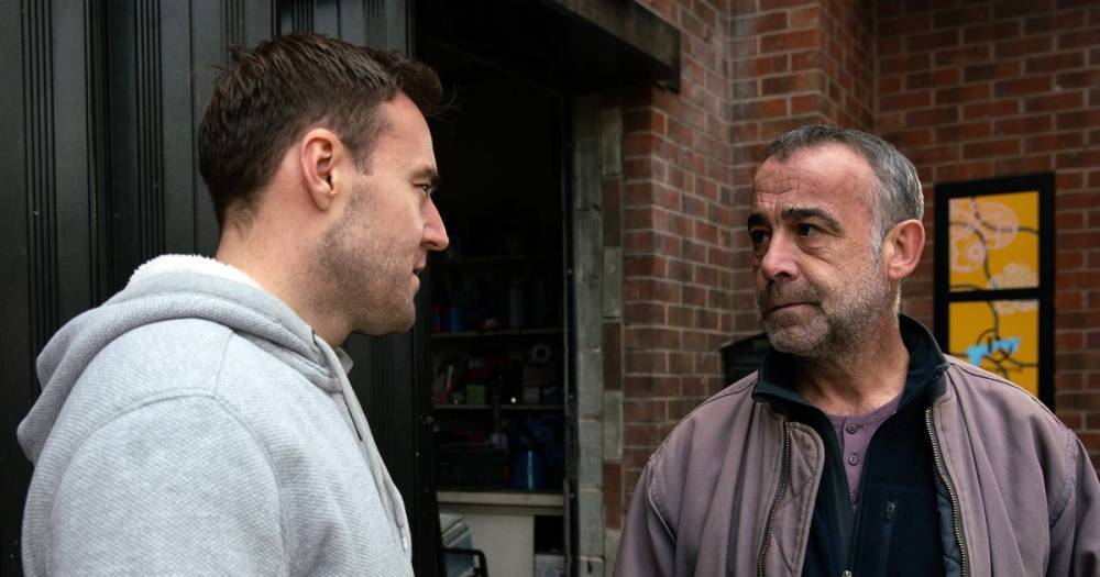 Corrie fans think they've noticed a major plot hole in the Kevin Webster blackmail storyline - www.manchestereveningnews.co.uk