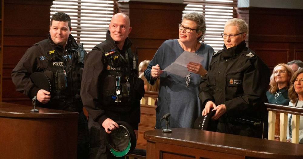 The tear-jerking moment ITV's Judge Rinder helps woman with incurable cancer fulfil her bucket list with epic stunt - www.manchestereveningnews.co.uk