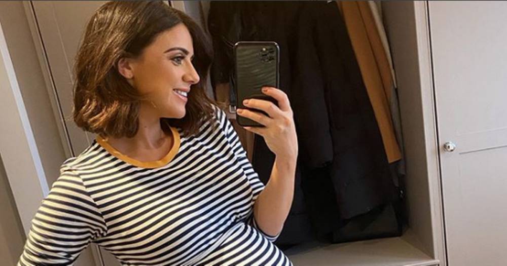 Lucy Mecklenburgh shows off stunning hallway and fans share their amazement - www.ok.co.uk
