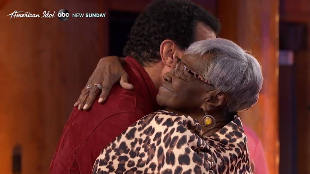 Watch Lionel Richie Serenade 'American Idol' Contestant's 78-Year-Old Great-Grandmother - www.billboard.com - USA