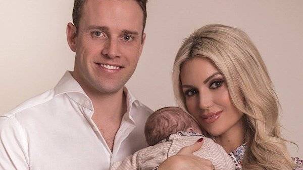 'The most surreal, terrifying, emotional, amazing experience': Davison opens up about surrogacy journey - www.breakingnews.ie