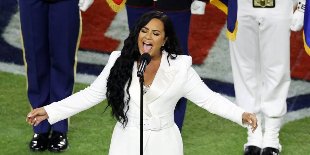 Demi Lovato's Super Bowl National Anthem Has Fans Flipping Out - www.cosmopolitan.com