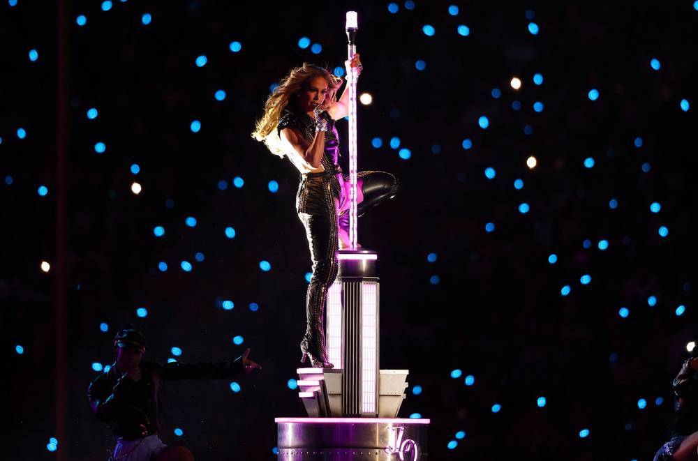 Watch Jennifer Lopez's Epic Pole Dance Moves From the Super Bowl 2020 Halftime Show - www.billboard.com