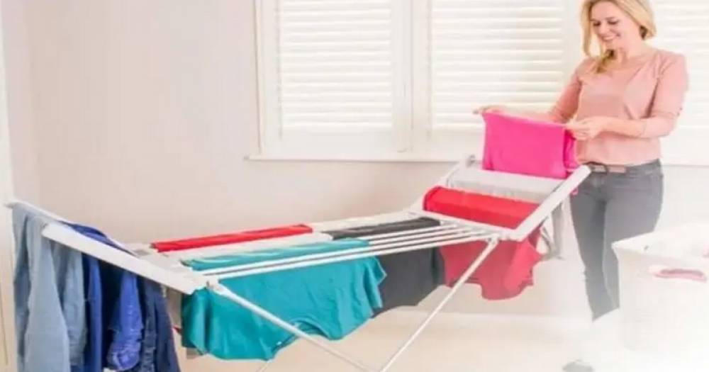 This heated clothes airer is just what you need to dry laundry indoors - and it’s only £24.99 - www.dailyrecord.co.uk