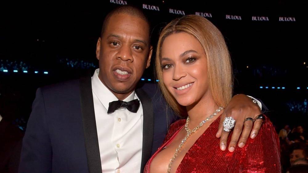 Twitter Reacts After Beyoncé and JAY-Z Stayed Seated During National Anthem at Super Bowl 2020 - www.etonline.com - Miami - Florida - county Garden