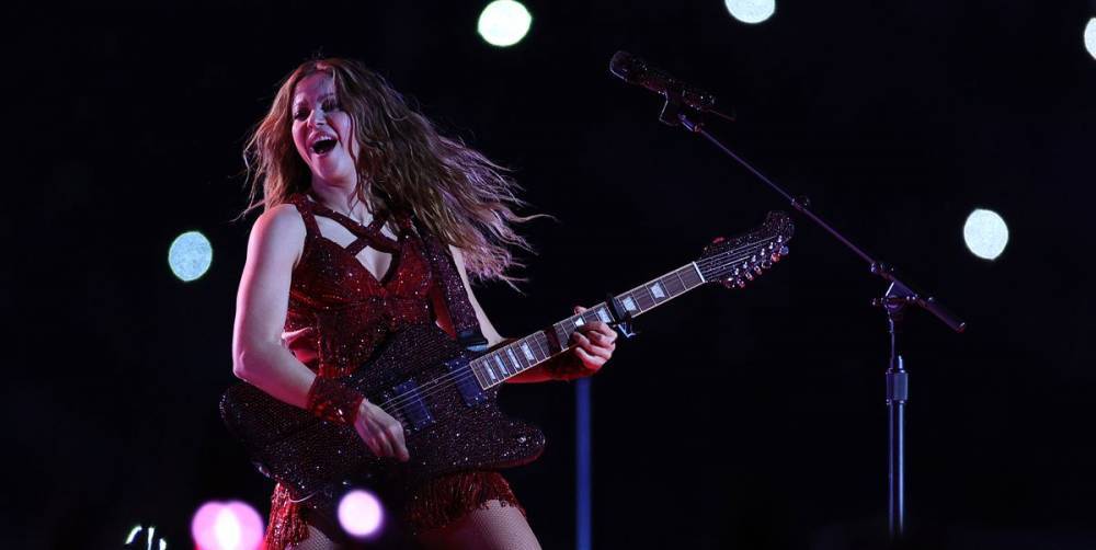 Watch Shakira's Next-Level Super Bowl Halftime Performance - www.elle.com
