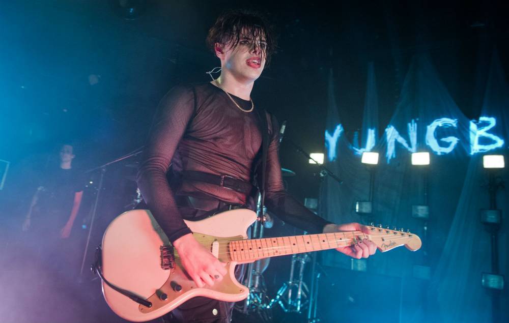Yungblud gives empowering advice to bullied schoolchildren: “You look amazing – they just don’t know it yet” - www.nme.com