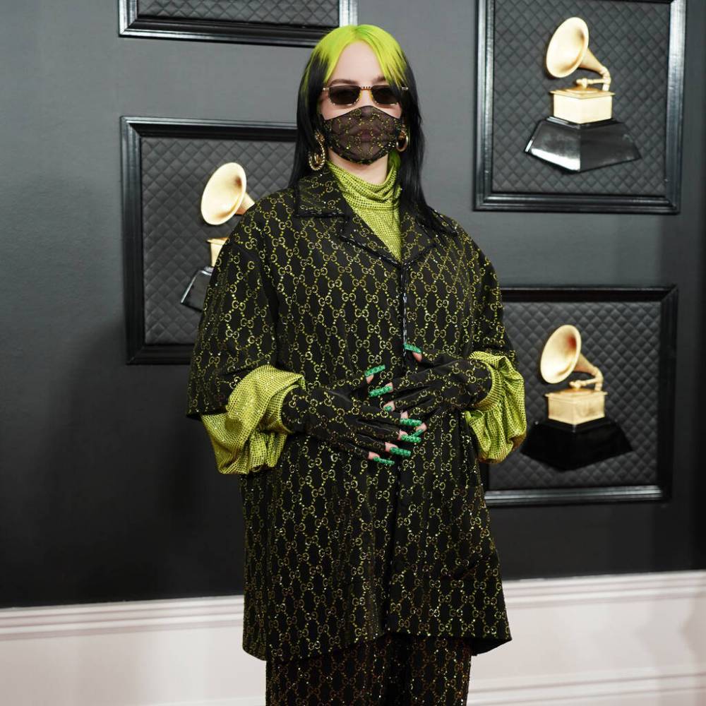 Billie Eilish struggled to accept her changing figure as young teenager - www.peoplemagazine.co.za