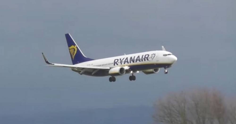 Ryanair 'flight from hell' as four passengers collapse mid-air - www.manchestereveningnews.co.uk - Hungary