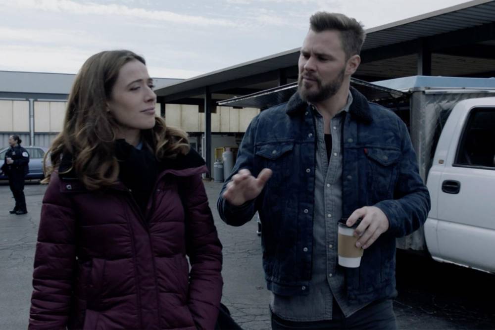 Chicago P.D.: Burgess and Ruzek Discuss Moving in Together in Sneak Peek - www.tvguide.com - Chicago