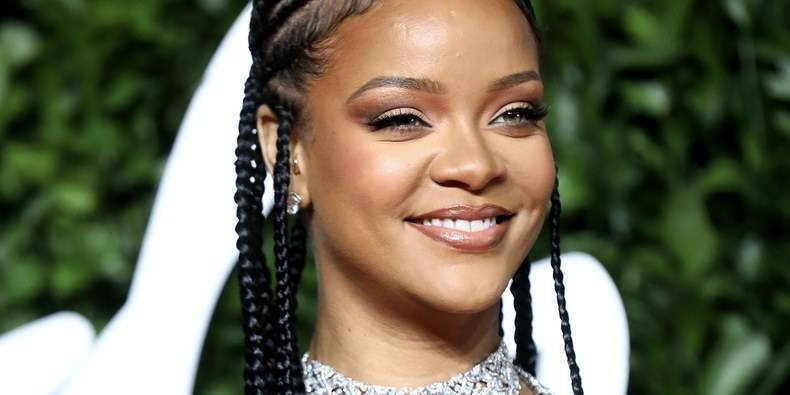 Rihanna to Receive NAACP President’s Award - pitchfork.com