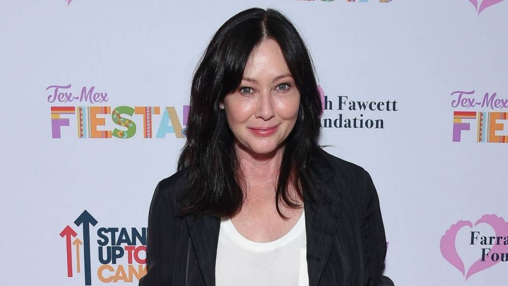 Shannen Doherty Says She's 'Dying' of Stage 4 Breast Cancer - www.etonline.com