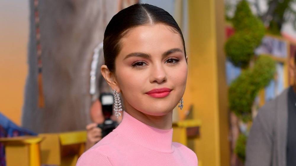 Selena Gomez Launching 'Rare Beauty' Makeup Line With a Powerful Message: 'It's About How You See Yourself' - www.etonline.com