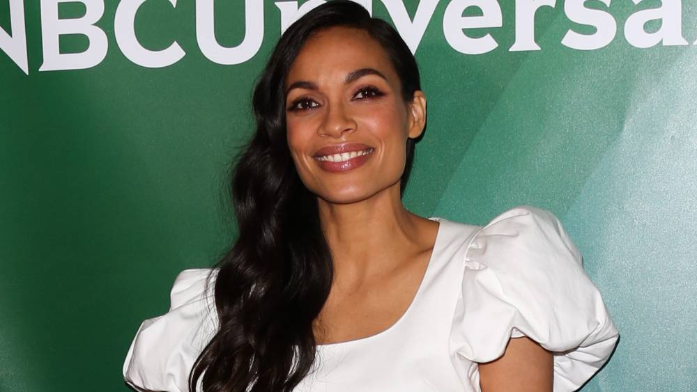 Rosario Dawson says it's 'scary' dating a politician - www.foxnews.com - New Jersey