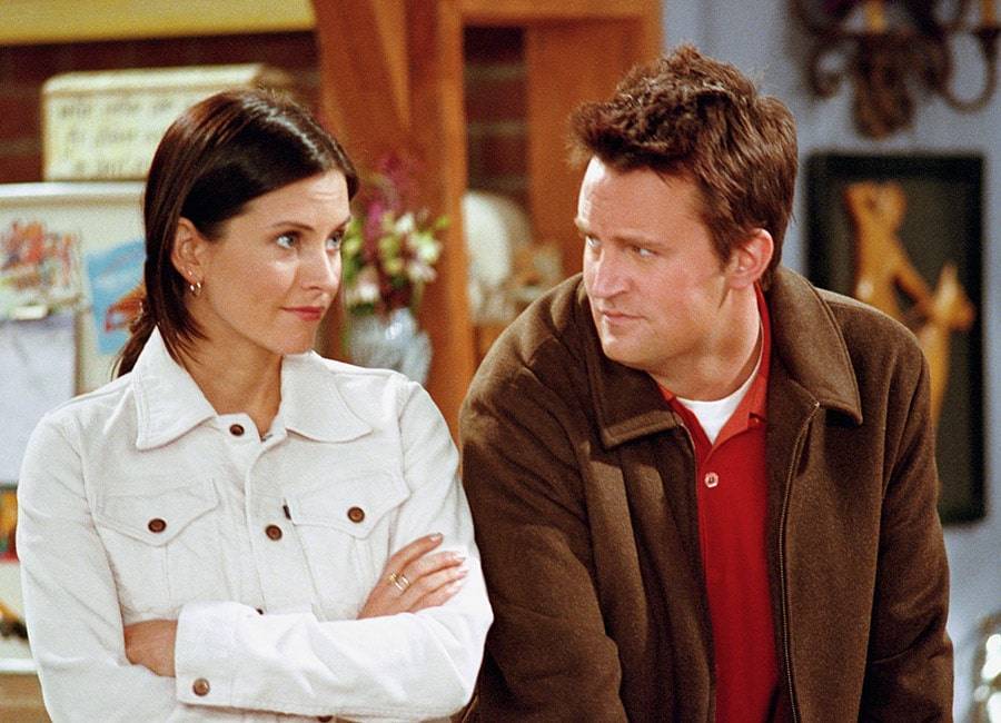 Matthew Perry teases yet another Friends reunion - evoke.ie