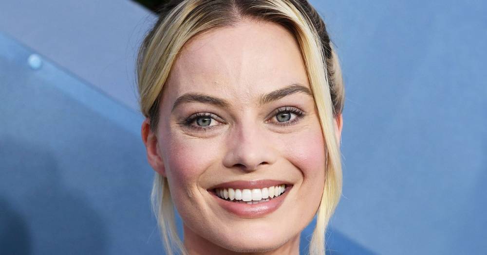 Margot Robbie Is No Longer Giving Tattoos After a Particularly Bad Incident - www.usmagazine.com - Australia