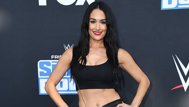 ‘Total Bellas’ Trailer: Nikki Bella Looks In Shock As She Takes Test Finds Out She’s Pregnant — Watch - hollywoodlife.com
