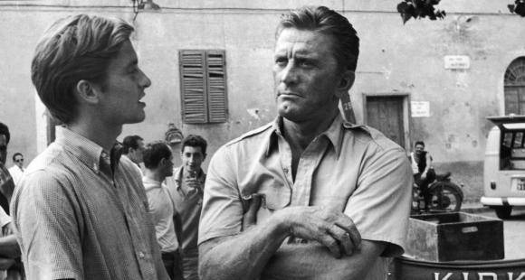 Kirk Douglas: UNSEEN photos of Hollywood's beloved tough guy and box office star from back in the day - www.pinkvilla.com - Hollywood