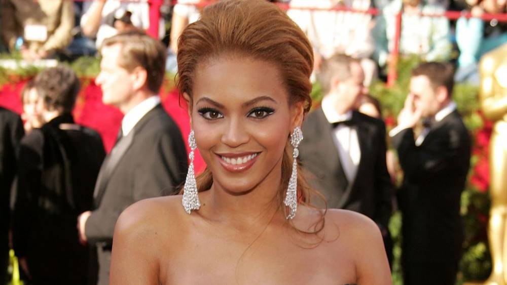 Beyoncé Dodged Wardrobe Malfunctions And Sang In French At Her First Oscars - www.mtv.com - Los Angeles