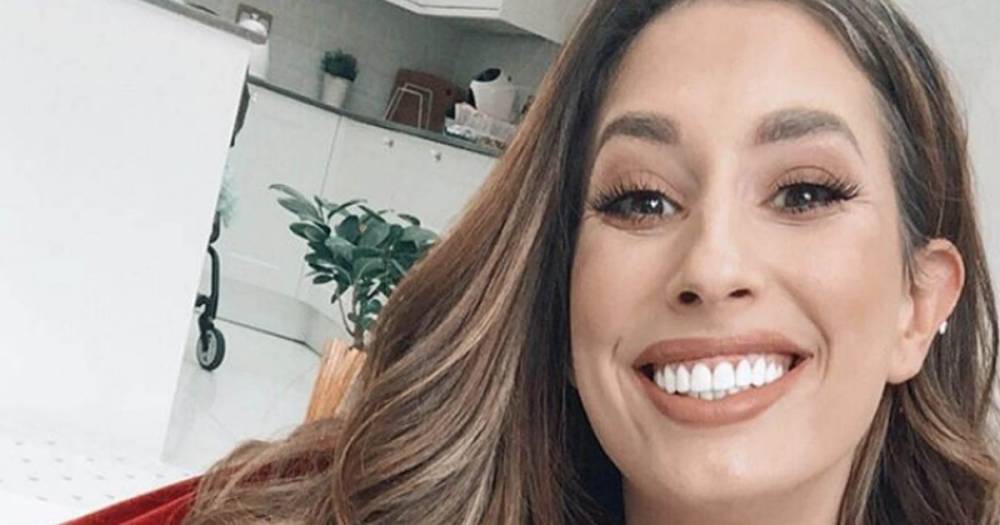 Stacey Solomon jokes about getting thrush as she enjoys bath full of colourful salts: 'It's worth it' - www.ok.co.uk