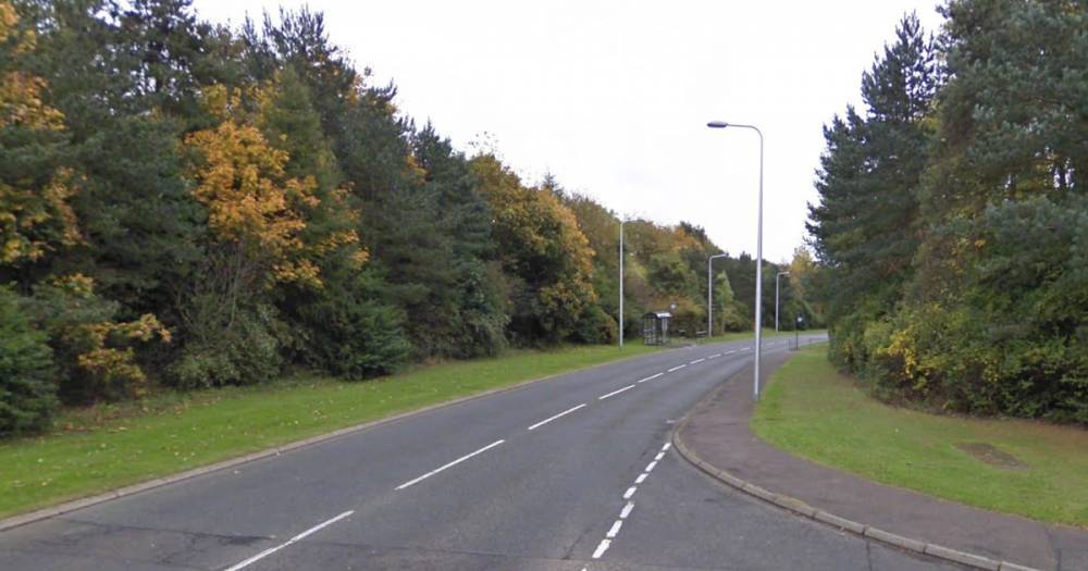 Police close Glenrothes road after pedestrian is stuck by car in 'serious' crash - www.dailyrecord.co.uk - Scotland