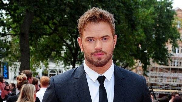 US actor Kellan Lutz reveals wife has suffered a miscarriage at six months - www.breakingnews.ie - USA
