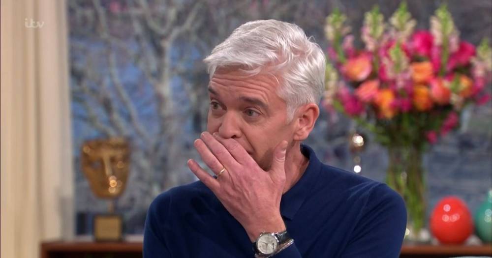Phillip Schofield breaks down in tears on This Morning as he reveals support from his family over confession he is gay - www.ok.co.uk