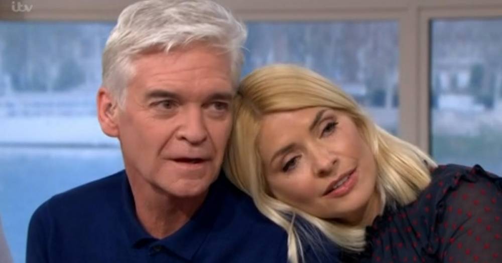 Phillip Schofield reveals he is gay in statement saying it has 'caused many heart-breaking conversations at home' - www.manchestereveningnews.co.uk